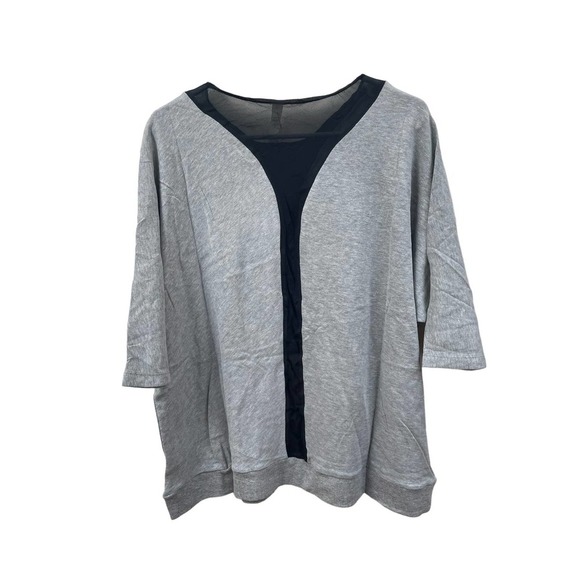 NWT Heidi Klum x New Balance Short Sleeve Gray Knit Top with Black Mesh Detail - Picture 2 of 8